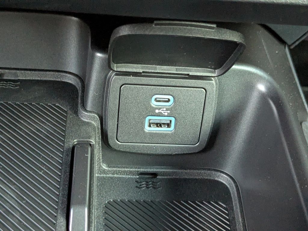 2025 Ford Bronco Base photo 22