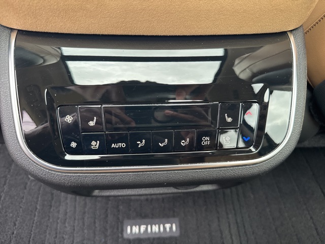 2025 Infiniti QX80 Sensory photo 19