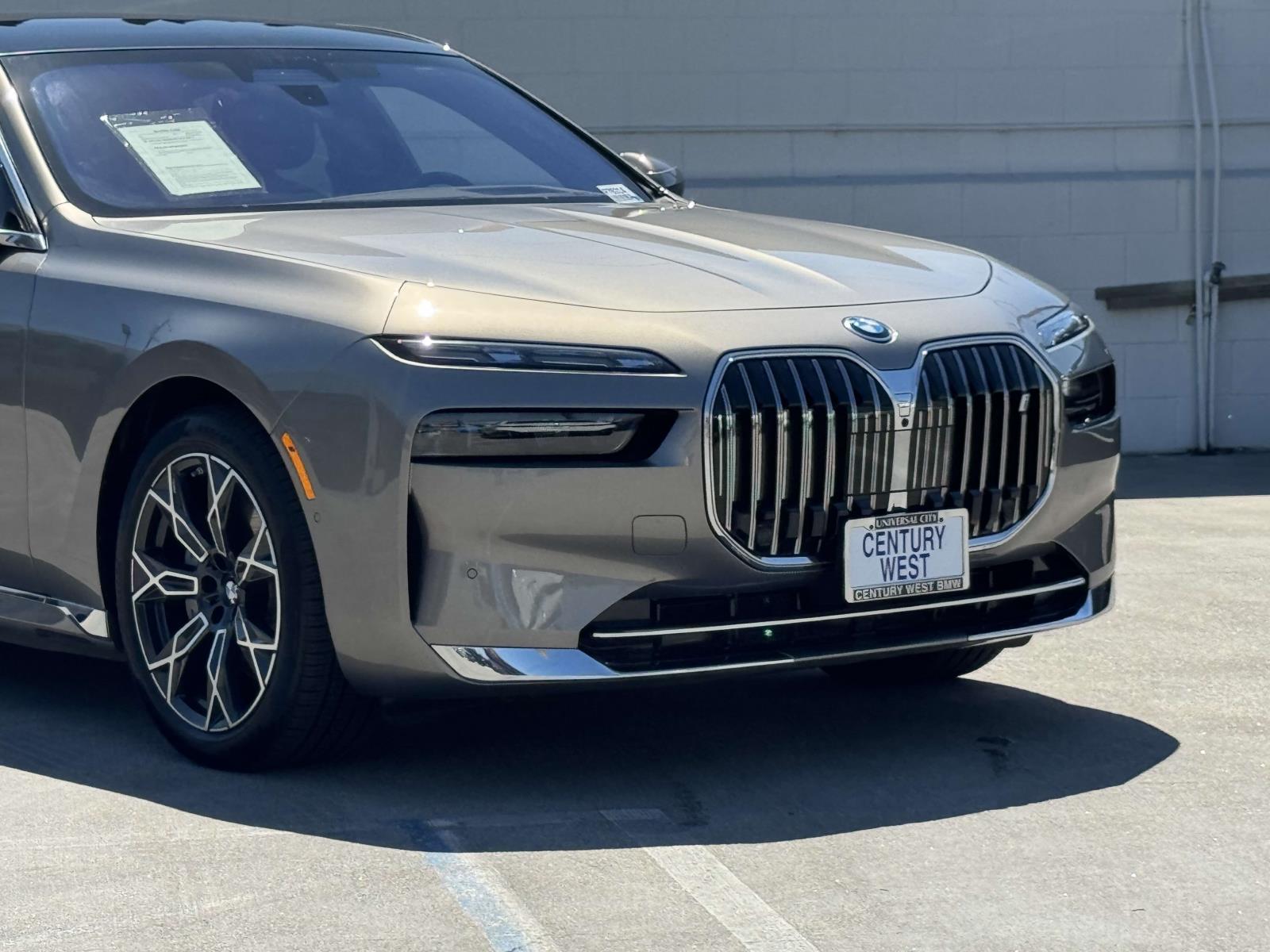 Used 2025 BMW i7 xDrive60 with VIN WBY53EJ0XSCU66463 for sale in Los Angeles, CA