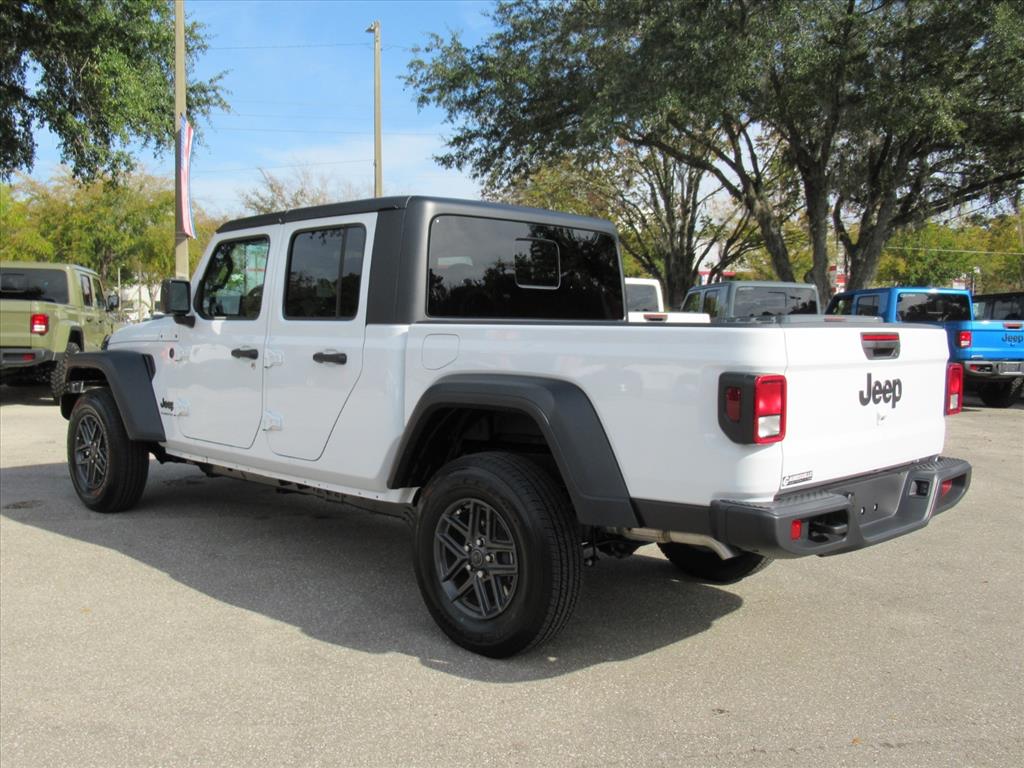 2025 Jeep Gladiator Sport S photo 4