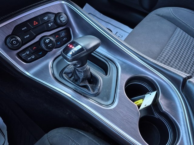 2018 Dodge Challenger SXT photo 17