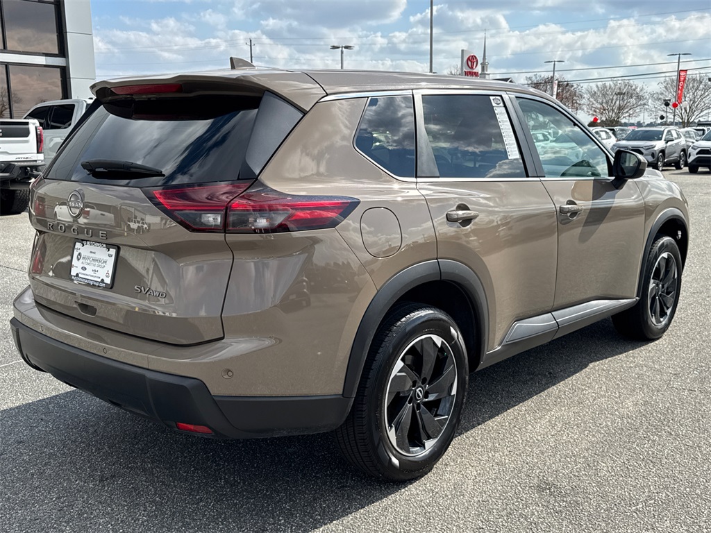 2024 Nissan Rogue SV photo 2