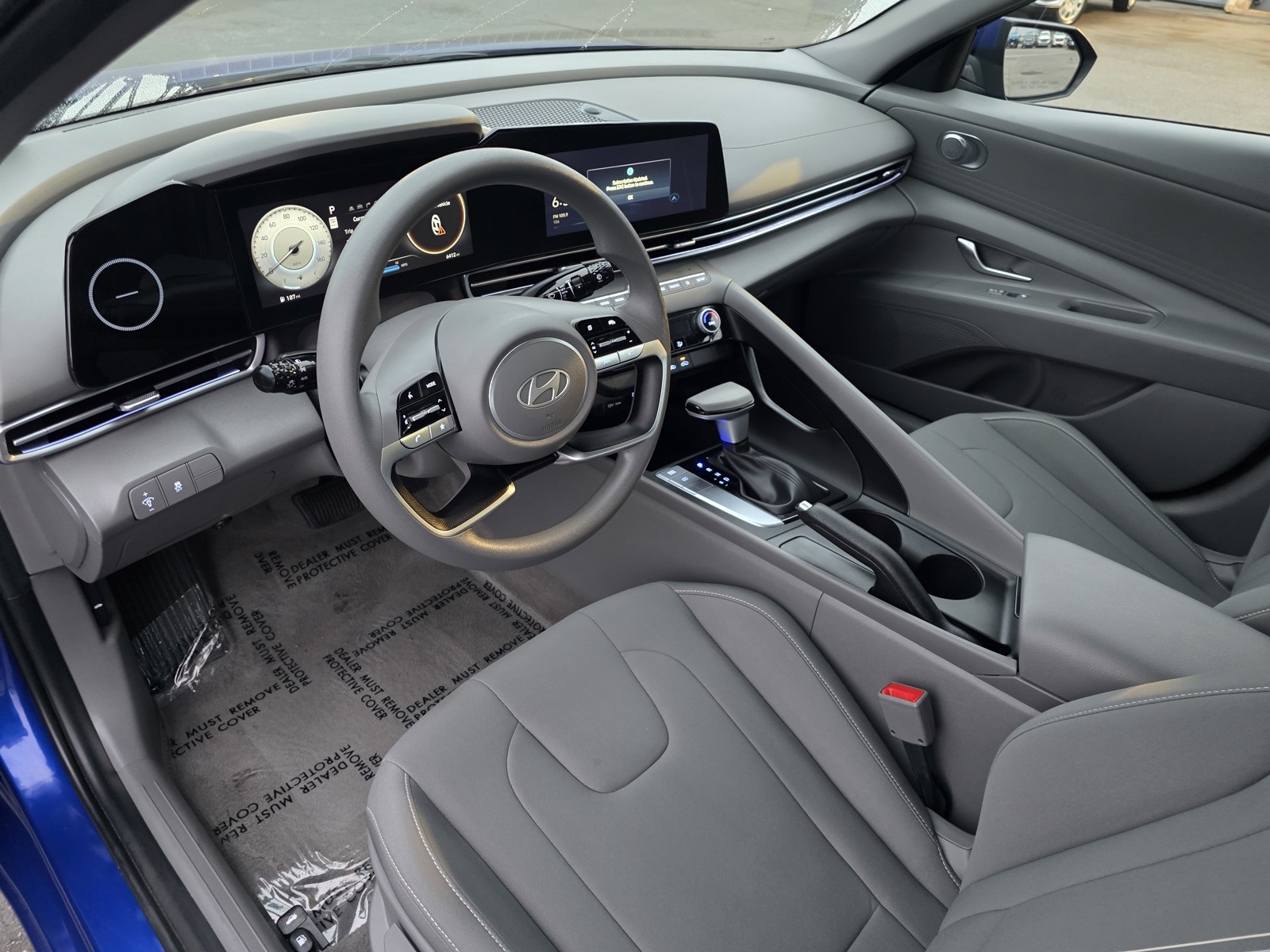 2024 Hyundai Elantra SEL photo 22