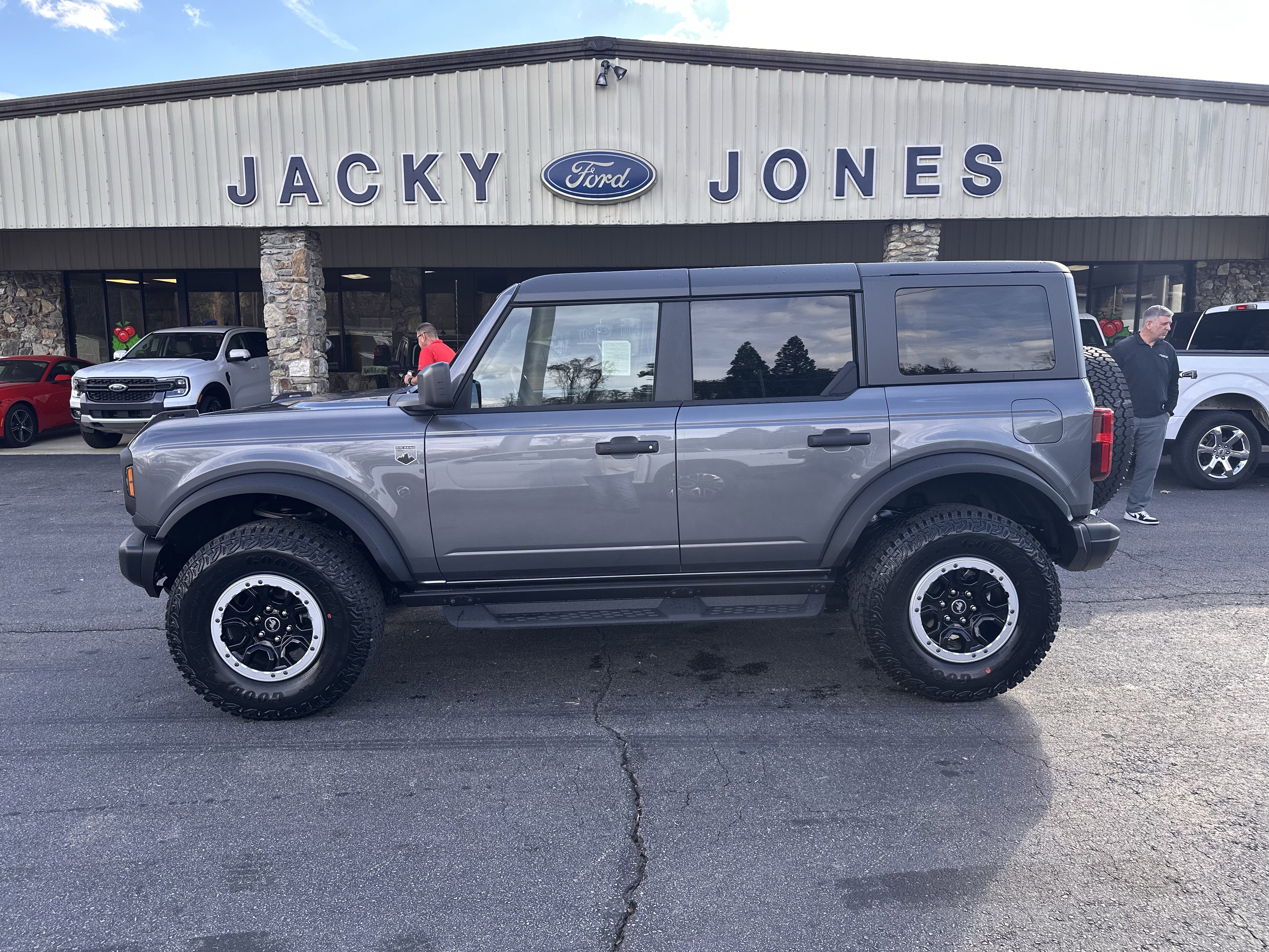 2025 Ford Bronco 4-Door Big Bend's photo