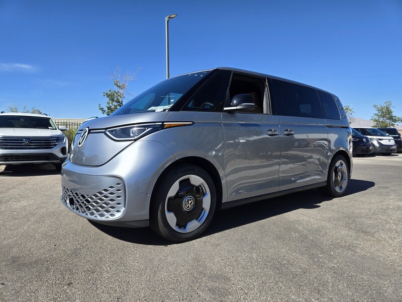 2025 Volkswagen ID. Buzz Pro S photo 2