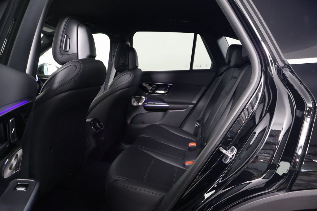 2025 Mercedes Benz GLC 300 AMG photo 6