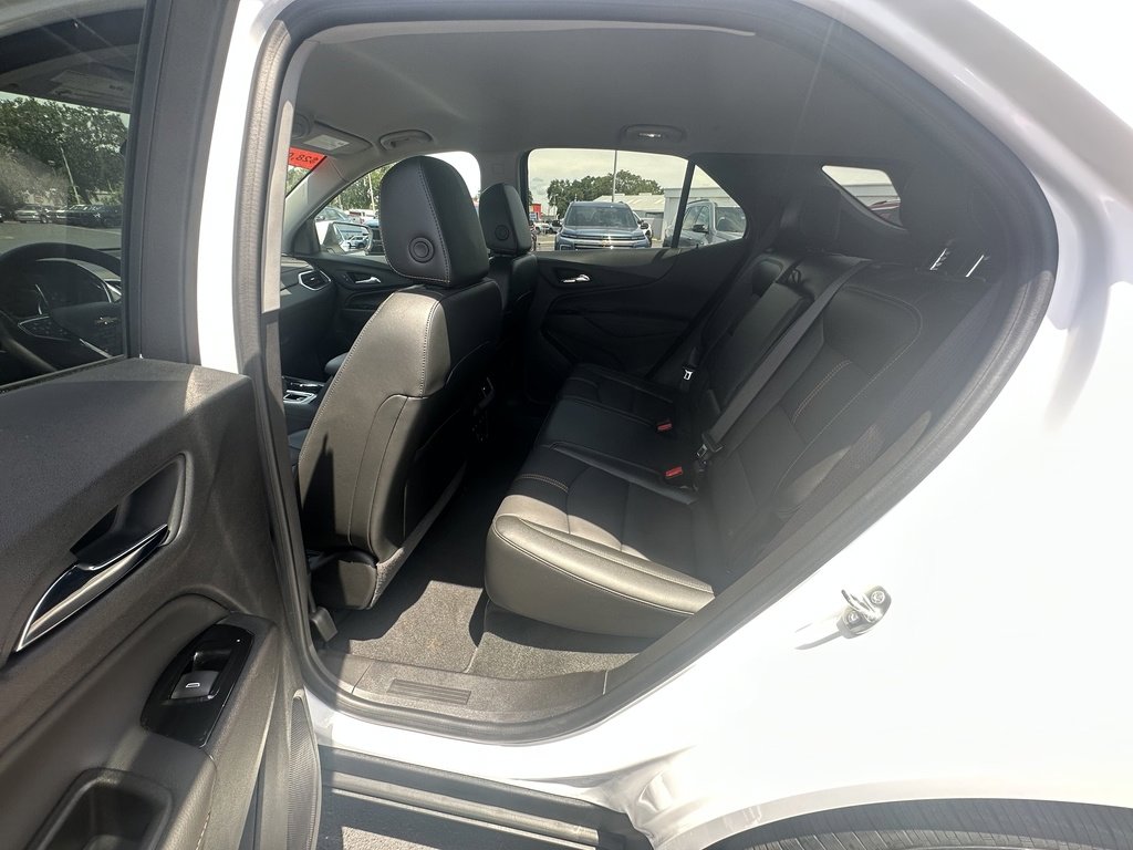 Used 2024 Summit White Chevrolet Premier image 11