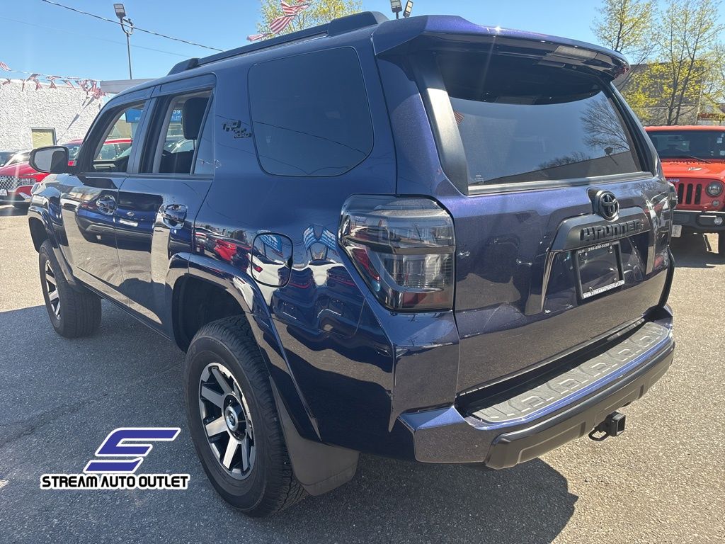 2022 Toyota 4Runner TRD Off-Road Premium photo 4