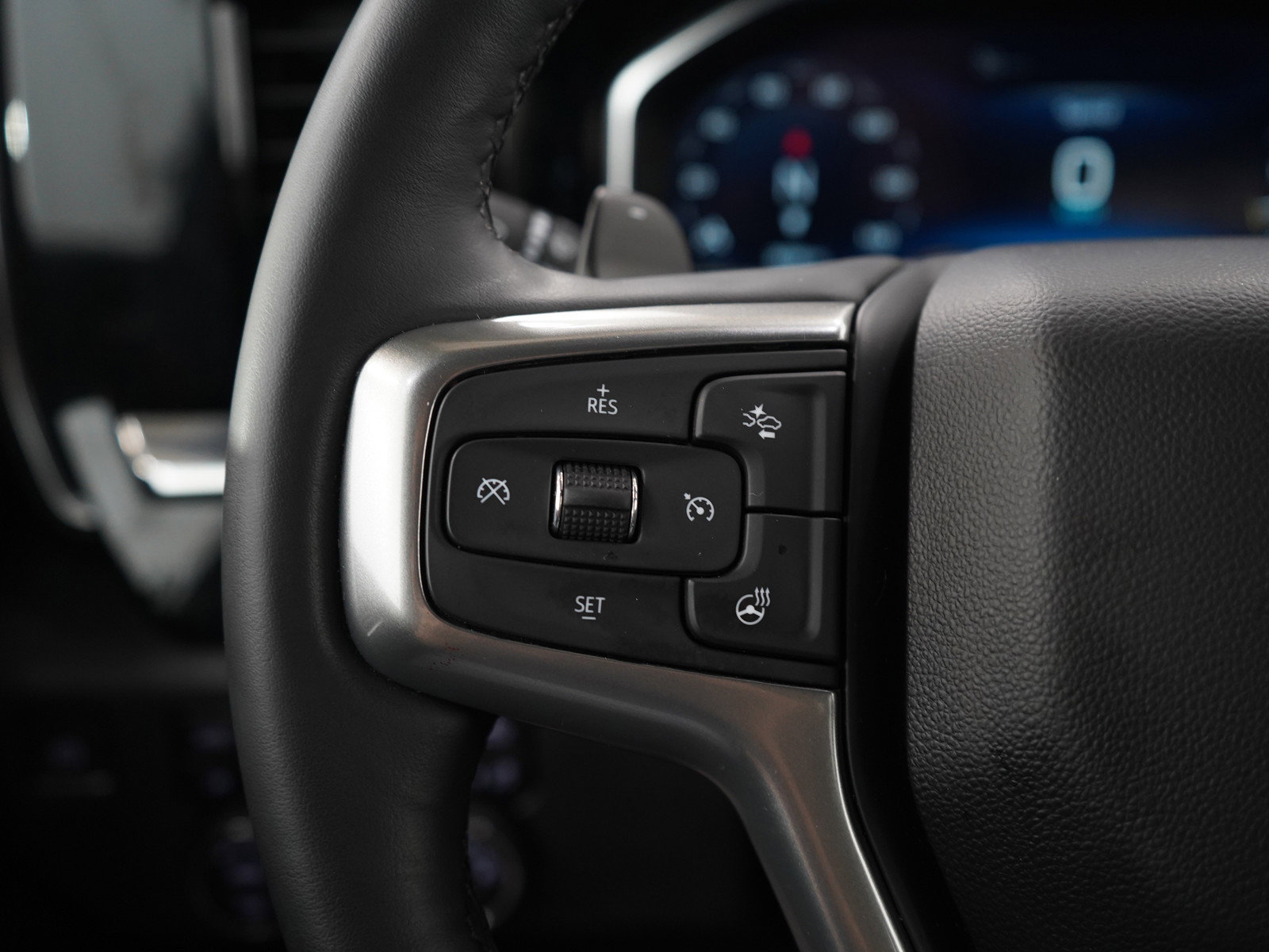 2023 Chevrolet Silverado RST photo 24
