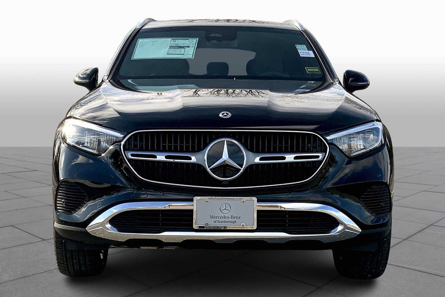 2025 Mercedes Benz GLC 300 4MATIC photo 3