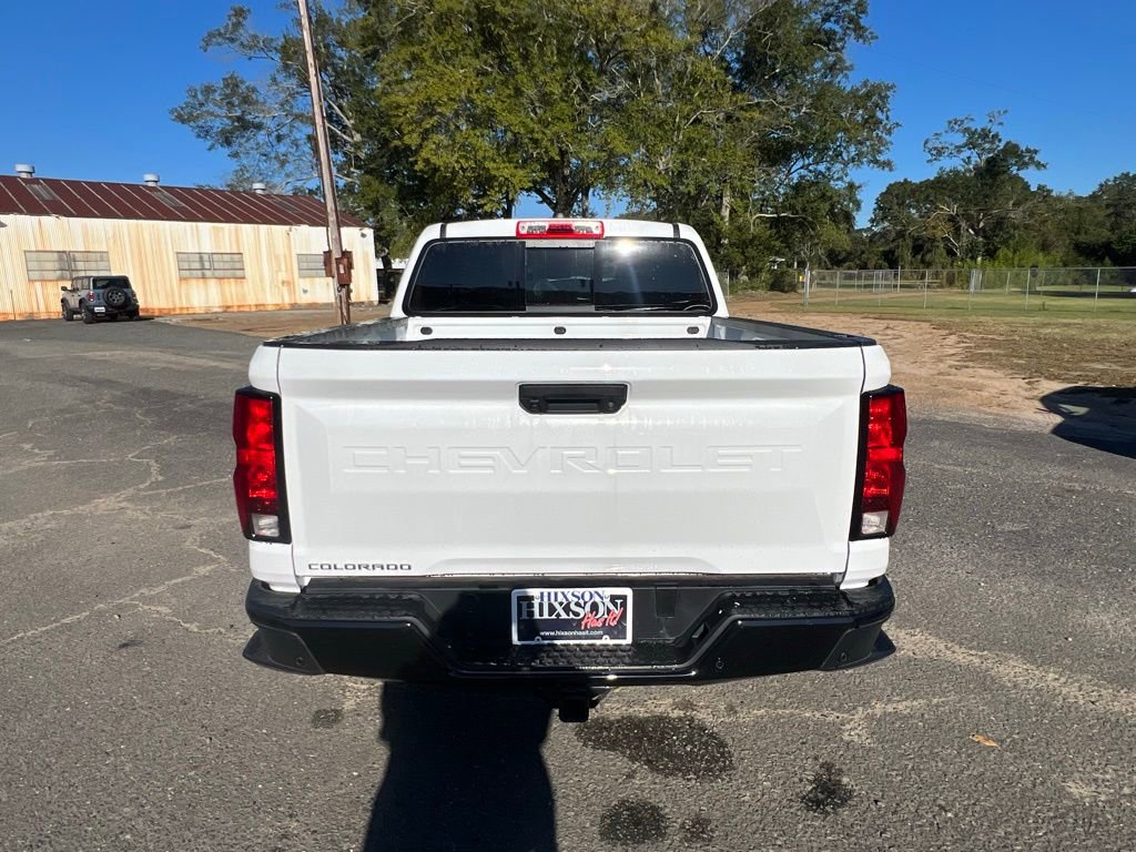 2025 Chevrolet Colorado LT photo 3
