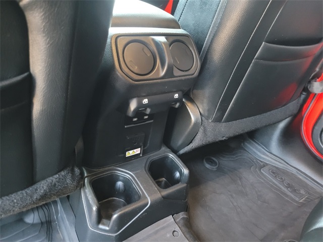 2022 Jeep Wrangler Unlimited Sahara photo 4