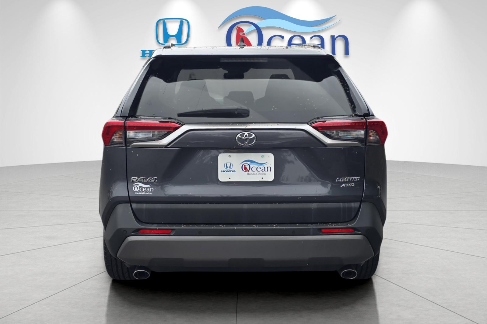 2019 Toyota RAV4 Limited photo 3