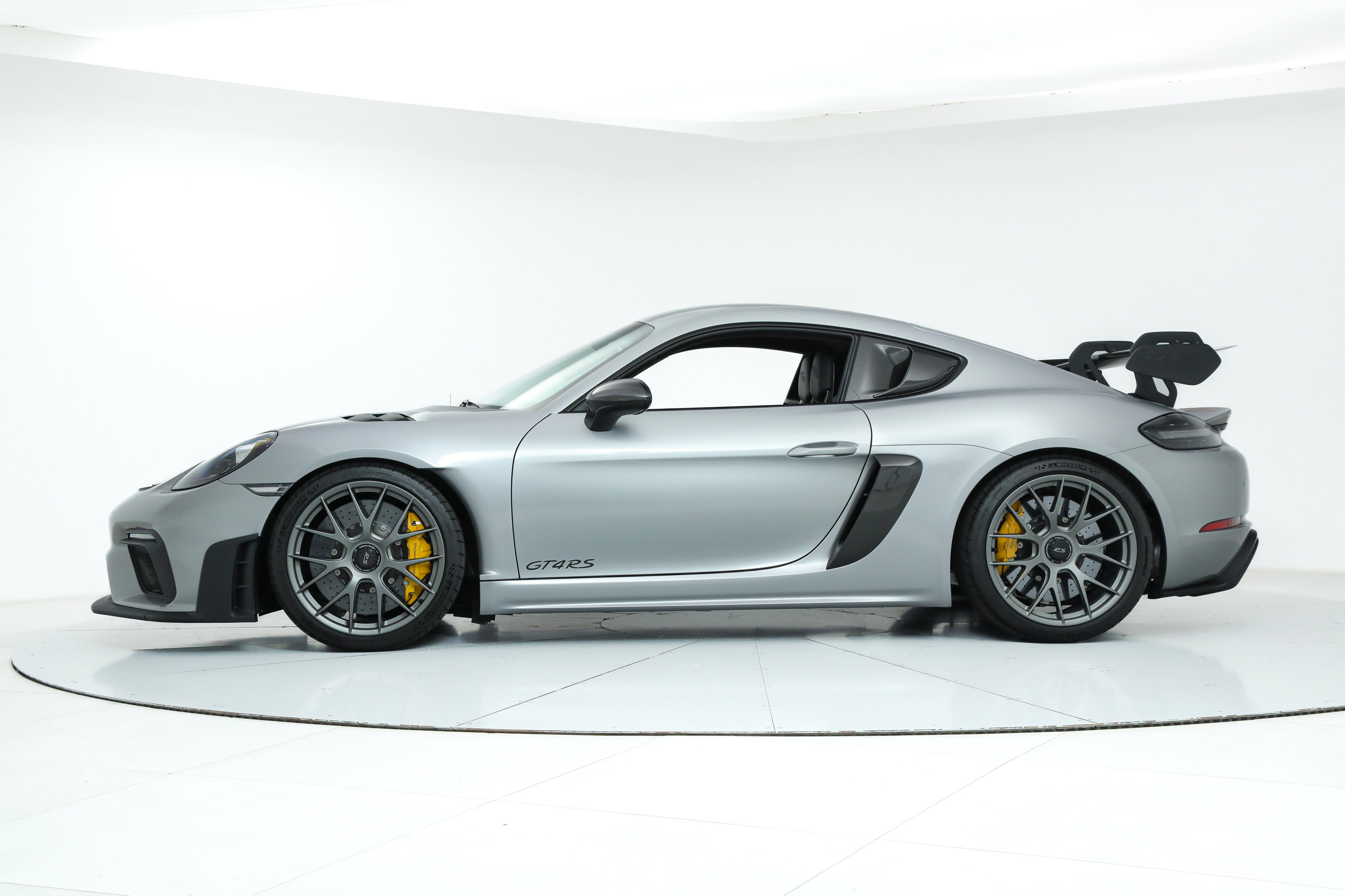 2025 Porsche Cayman GT4 RS photo 4