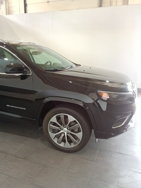 2019 Jeep Cherokee Overland photo 4
