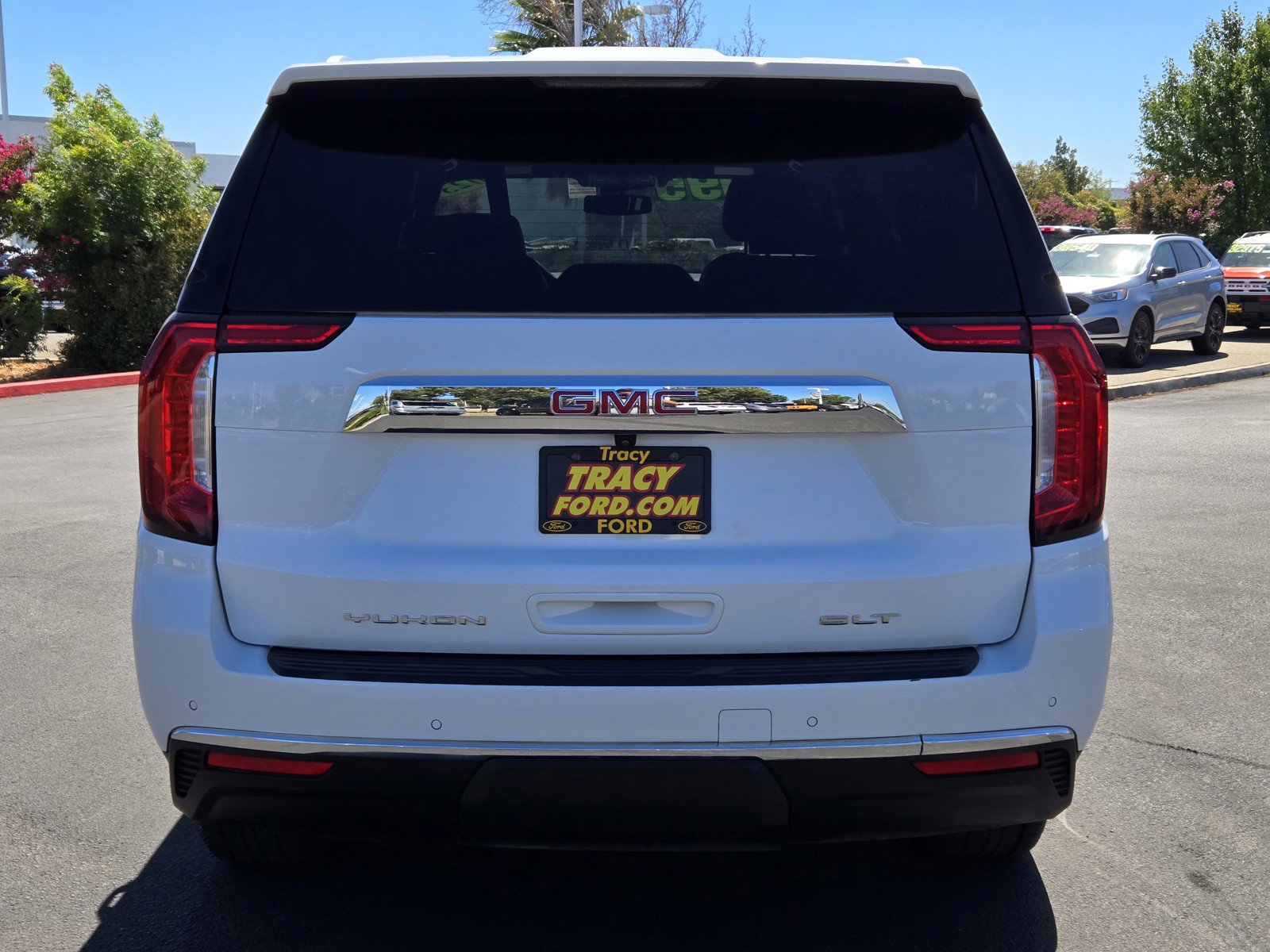 2023 Gmc Yukon SLT photo 3