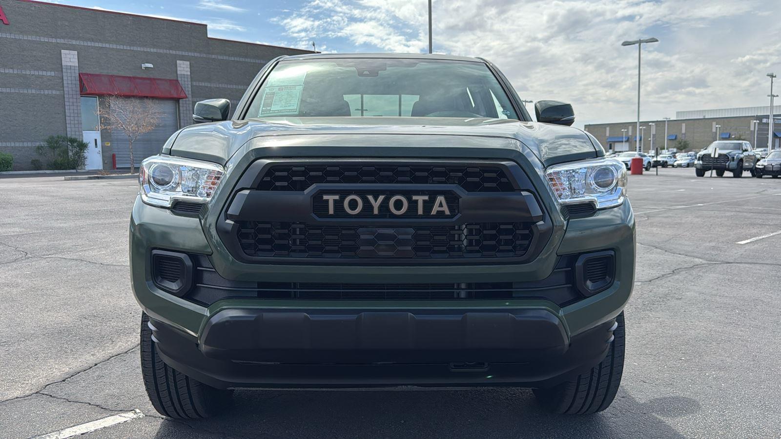 2022 Toyota Tacoma SR5 photo 2