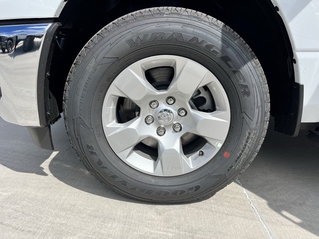 2025 Ram 1500 Tradesman photo 5