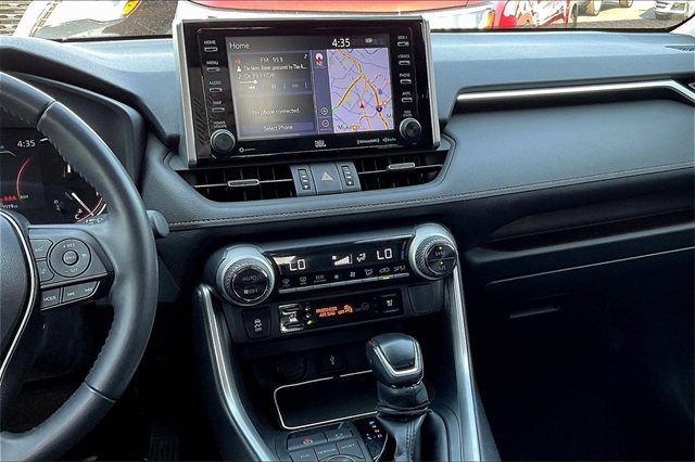 2020 Toyota RAV4 Limited photo 6