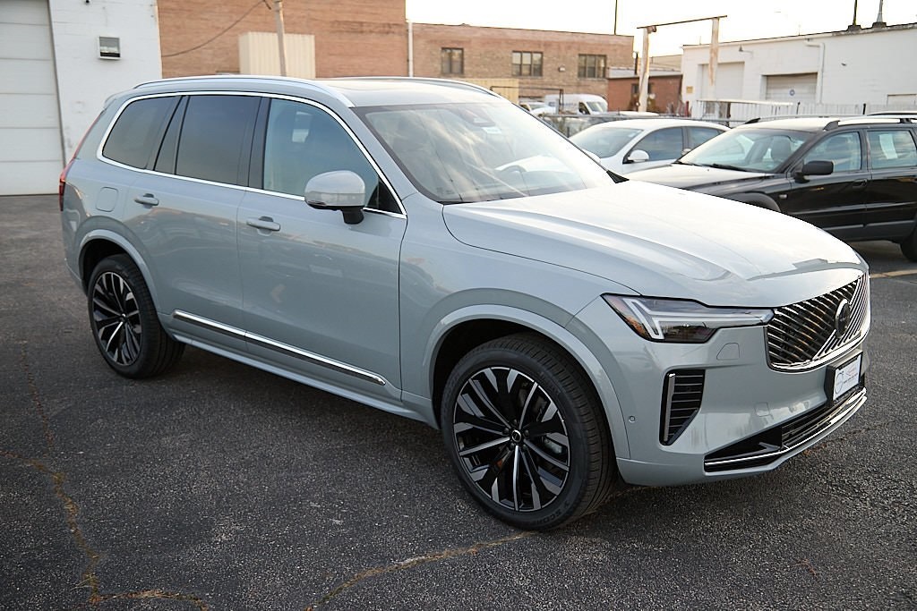 2026 VOLVO XC90 - Image 3