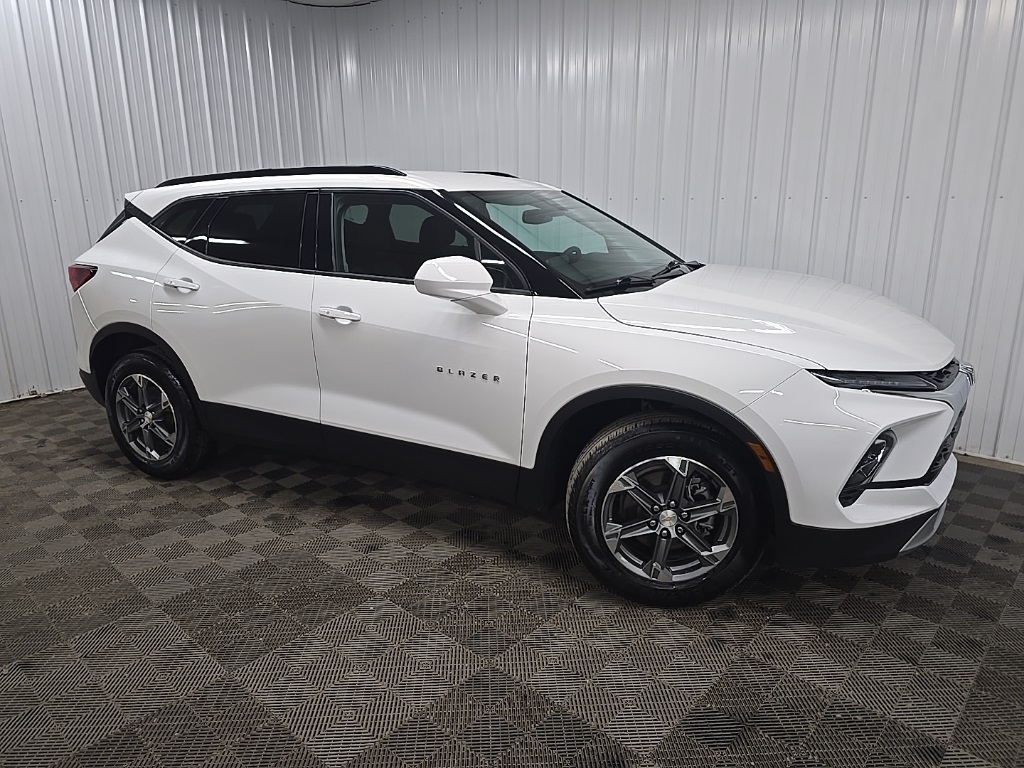 2023 Chevrolet Blazer 2LT's photo