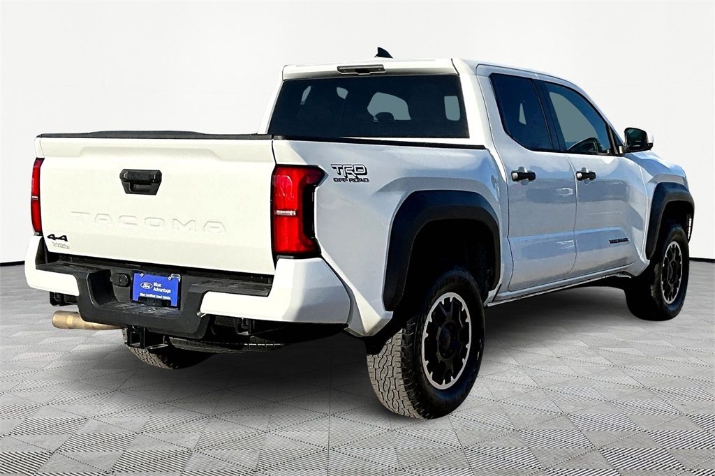 2024 Toyota Tacoma TRD Off-Road photo 2