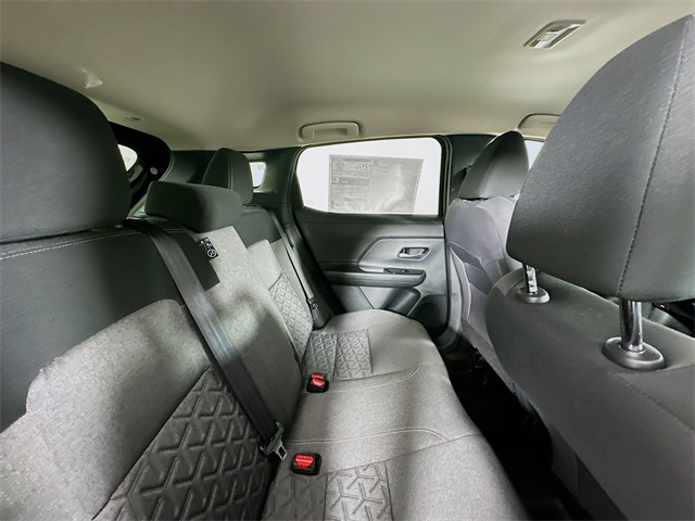 2025 Nissan Kicks SV photo 23