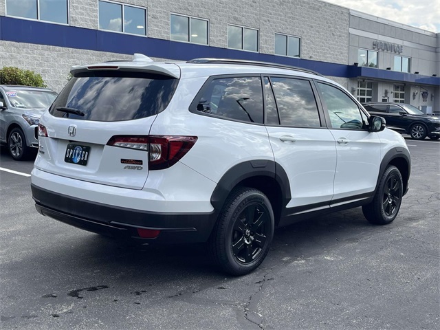 2022 Honda Pilot TrailSport photo 3