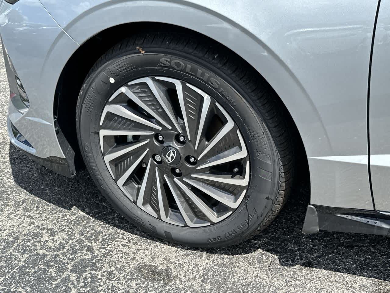 2025 Hyundai Sonata Hybrid SEL photo 9