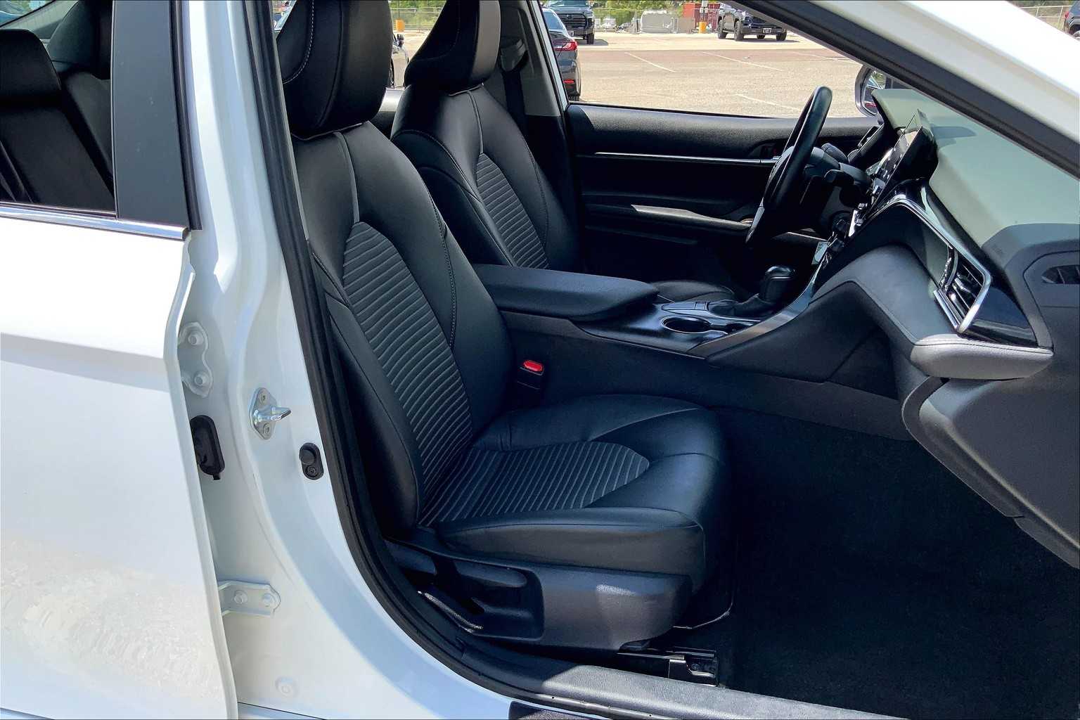 2024 Toyota Camry SE photo 8