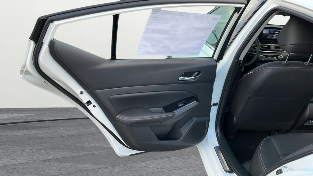 2025 Nissan Altima 2.5 SR photo 21