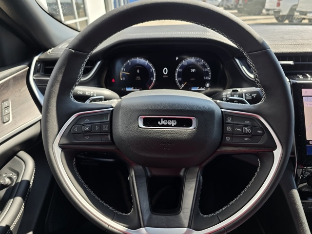 2025 Jeep Grand Cherokee Limited photo 7