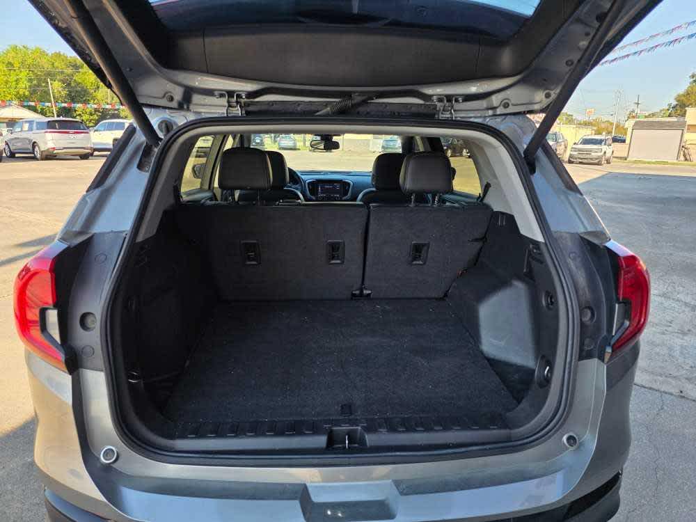 2023 Gmc Terrain SLT photo 9