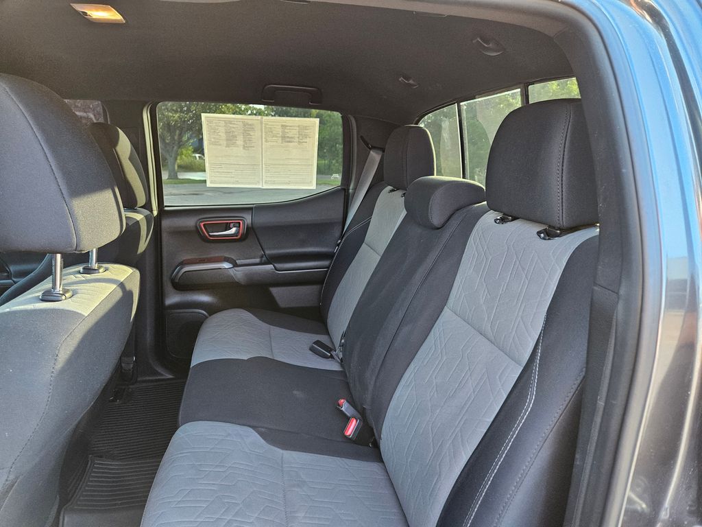 2020 Toyota Tacoma TRD Sport photo 24