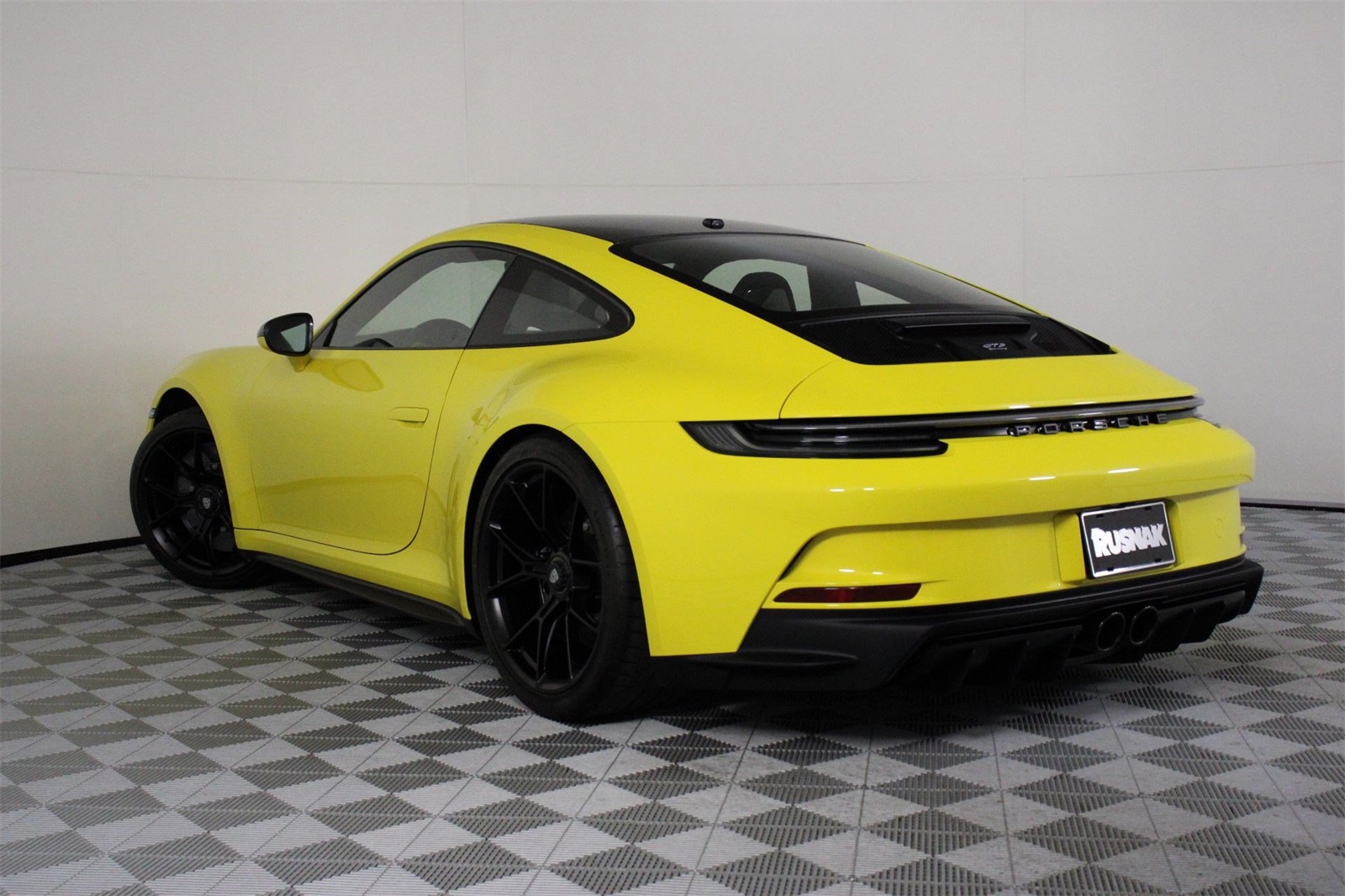 2023 Porsche 911 GT3 Touring photo 3