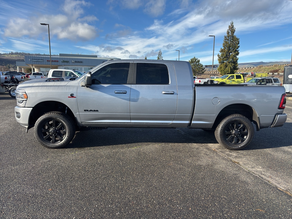 2024 RAM Ram 3500 Pickup Laramie's photo