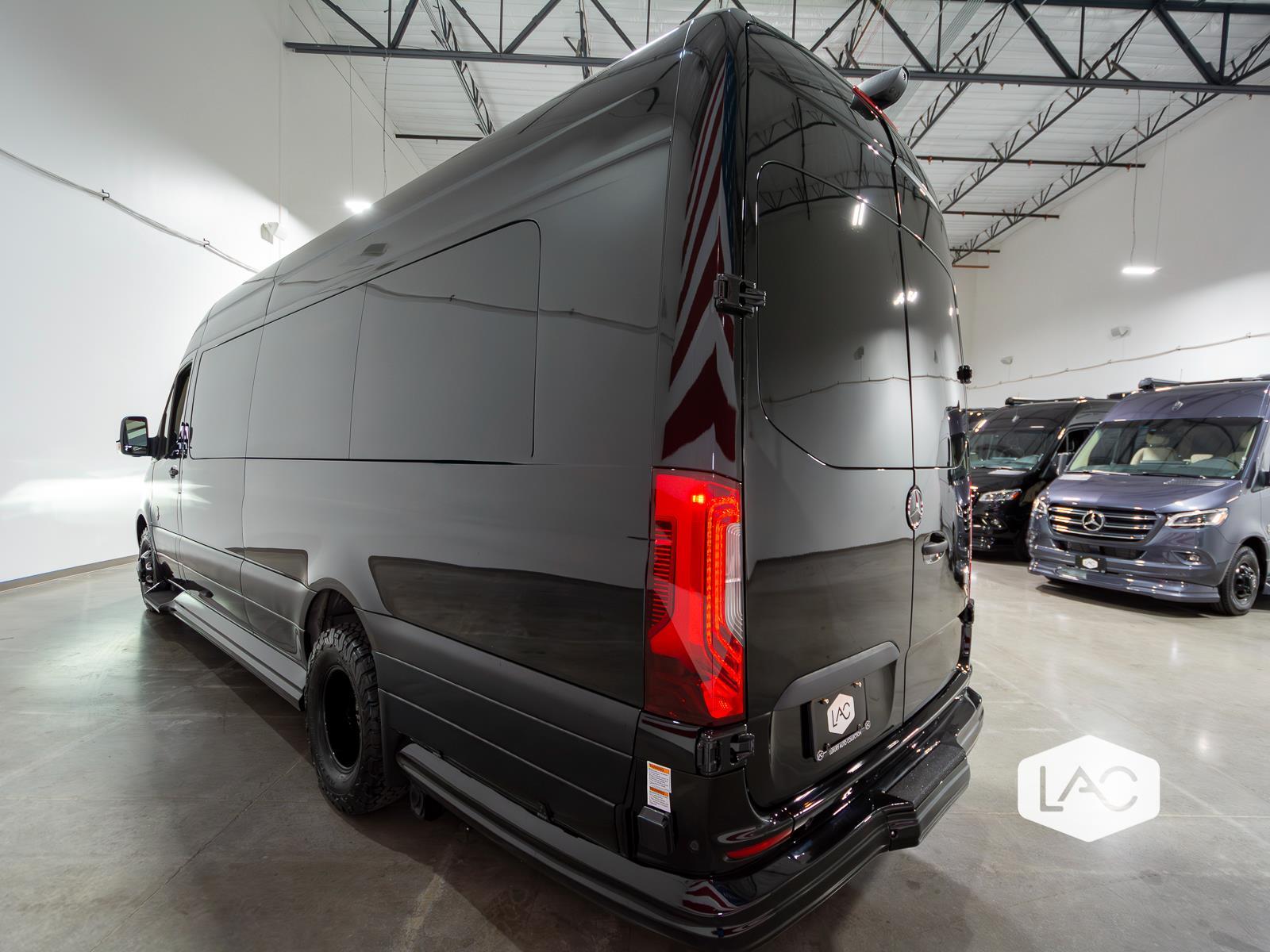 2024 Mercedes Benz Sprinter 3500 photo 7