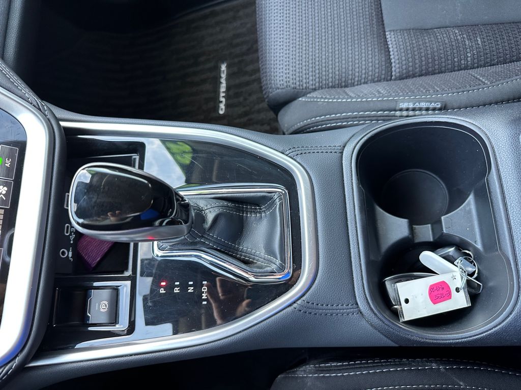 2025 Subaru Outback Premium photo 21