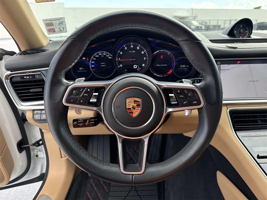 2020 Porsche Panamera 4 photo 20