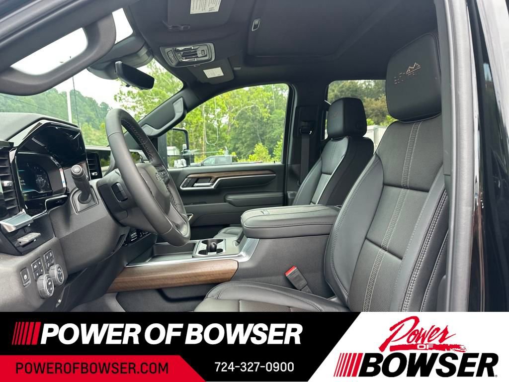 2025 Chevrolet Silverado 2500HD High Country photo 3