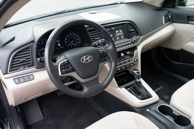 2018 Hyundai Elantra Value Edition photo 2