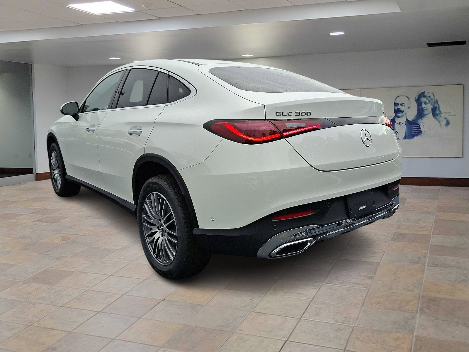 2026 Mercedes Benz GLC 300 4MATIC photo 4