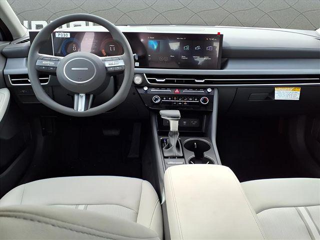 2026 Hyundai Sonata SE photo 4