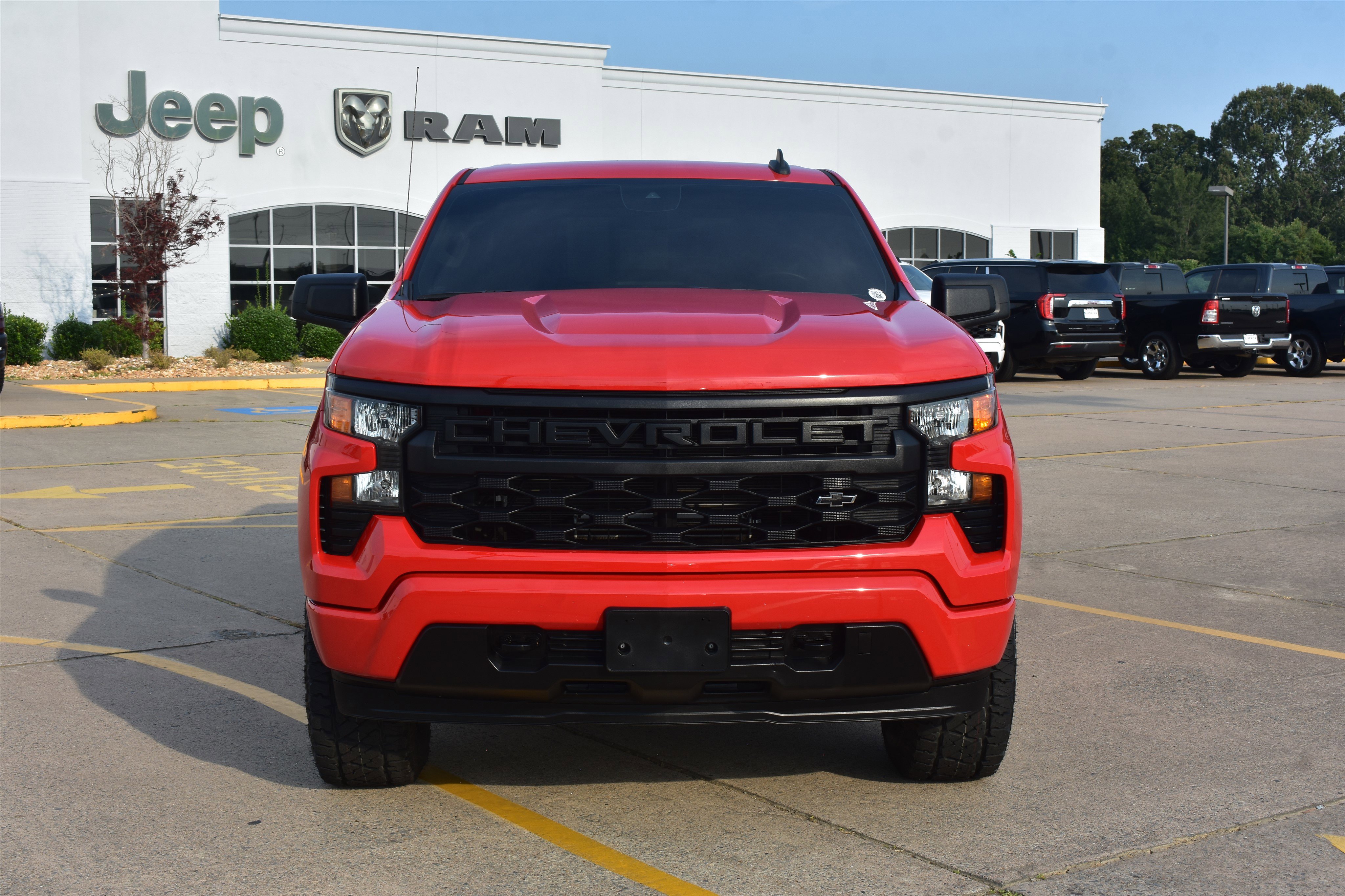 Used 2023 Chevrolet Silverado 1500 Custom with VIN 1GCPDBEK4PZ144276 for sale in Little Rock