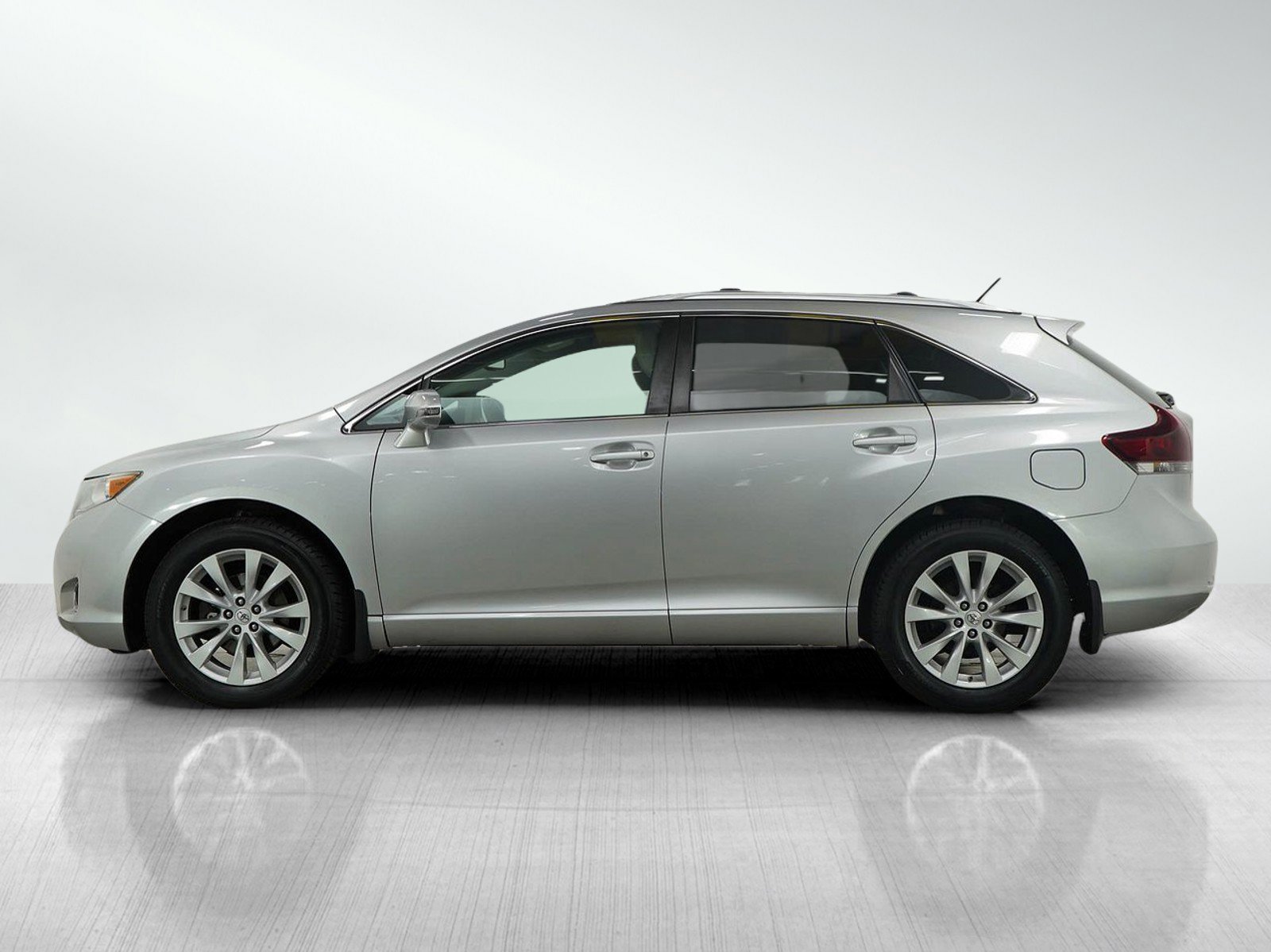 Used 2013 Toyota Venza LE with VIN 4T3BA3BB9DU038981 for sale in Burnsville, Minnesota