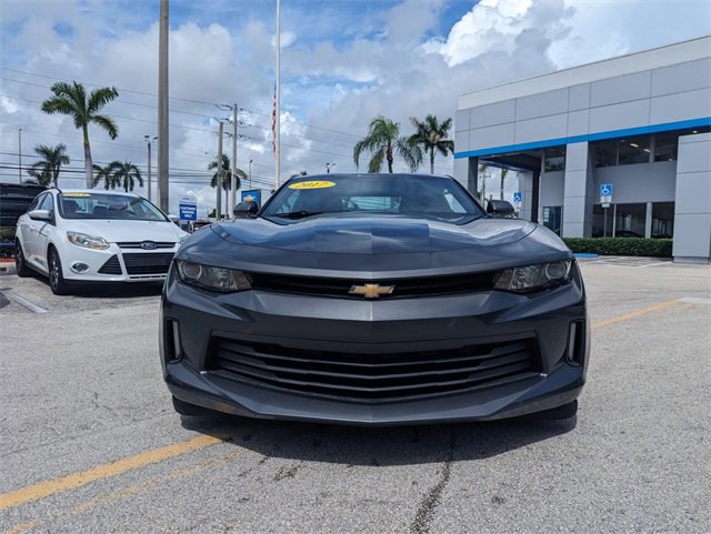 2017 Chevrolet Camaro 1LT photo 3