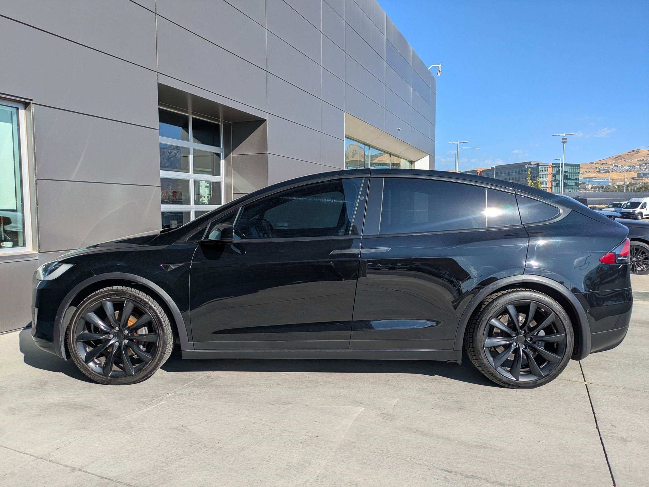 2018 Tesla Model X 100D photo 9