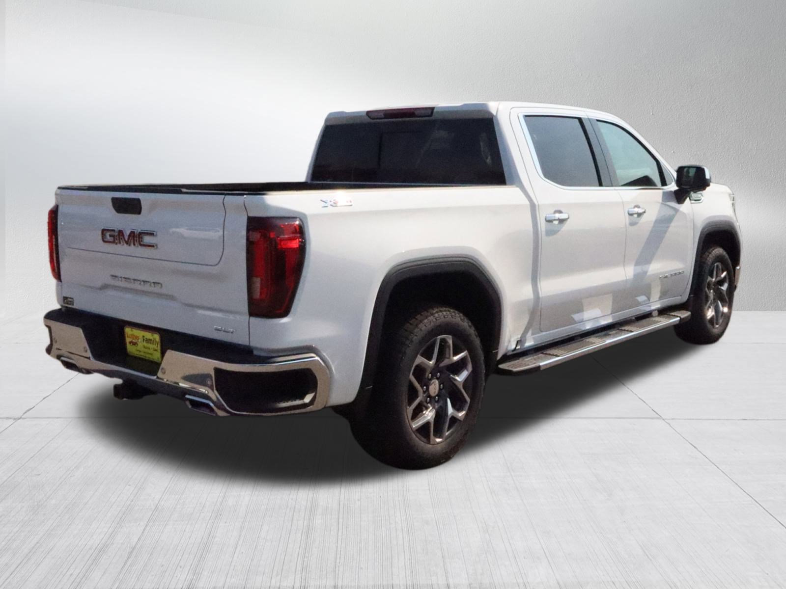 2026 Gmc Sierra 1500 SLT photo 7