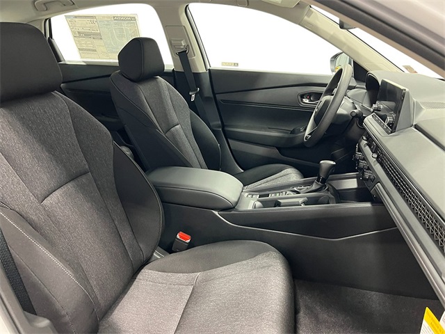 2025 Honda Accord LX photo 25
