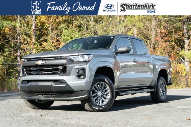 2024 Chevrolet Colorado LT's photo